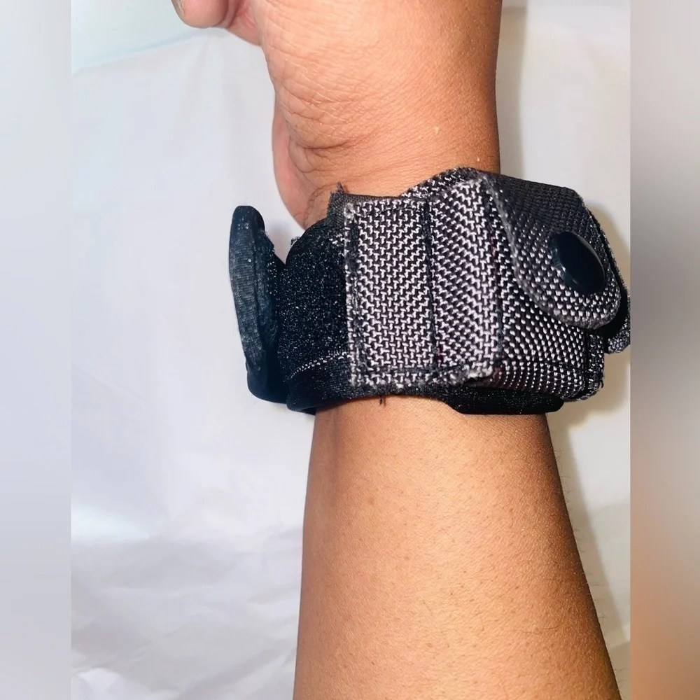 🔥Host Pick🔥 THE MSD Band (Memory Storage Data Wearable) Gray Wristband
